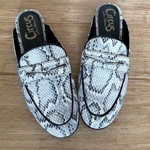 Sam Edelman Snakeskin Penny Loafer Mule size 8.5